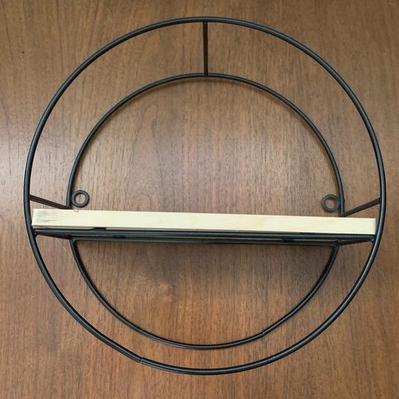 Small Minimalist Circle Shelf - Picture 2 of 2